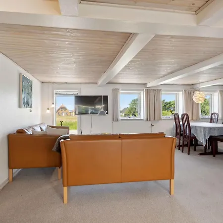 Cozy Summer House In Hvalpsund בית נופש