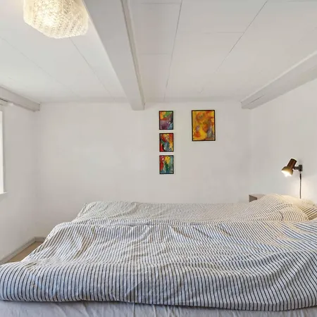 בית נופש Cozy Summer House In Hvalpsund *
